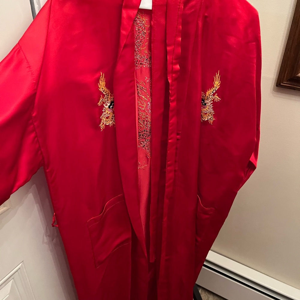 Elegant Red Embroidered Women's Robe